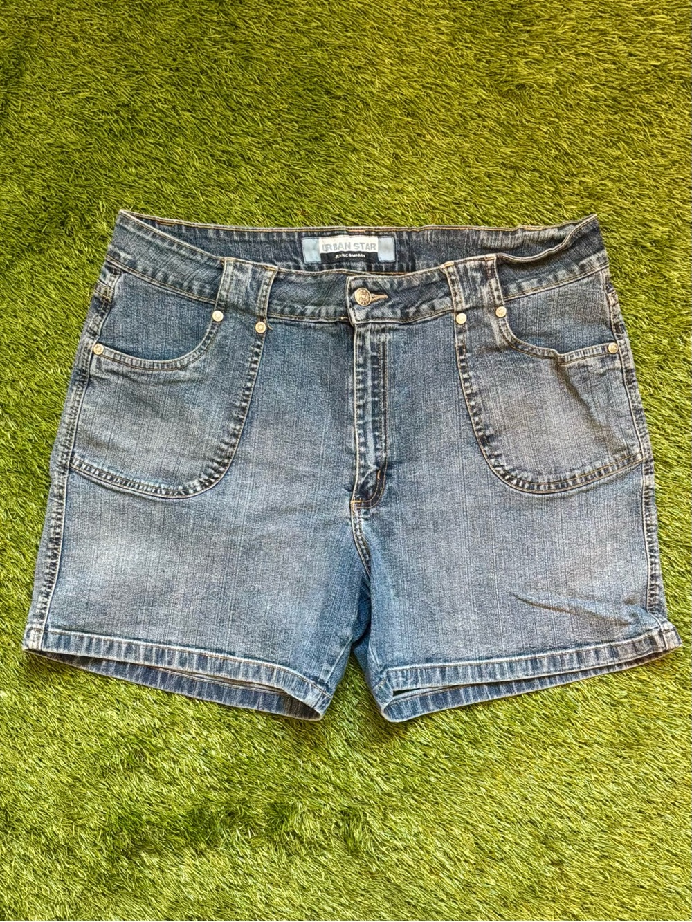 Urban Star Medium Wash Denim Shorts Size 16